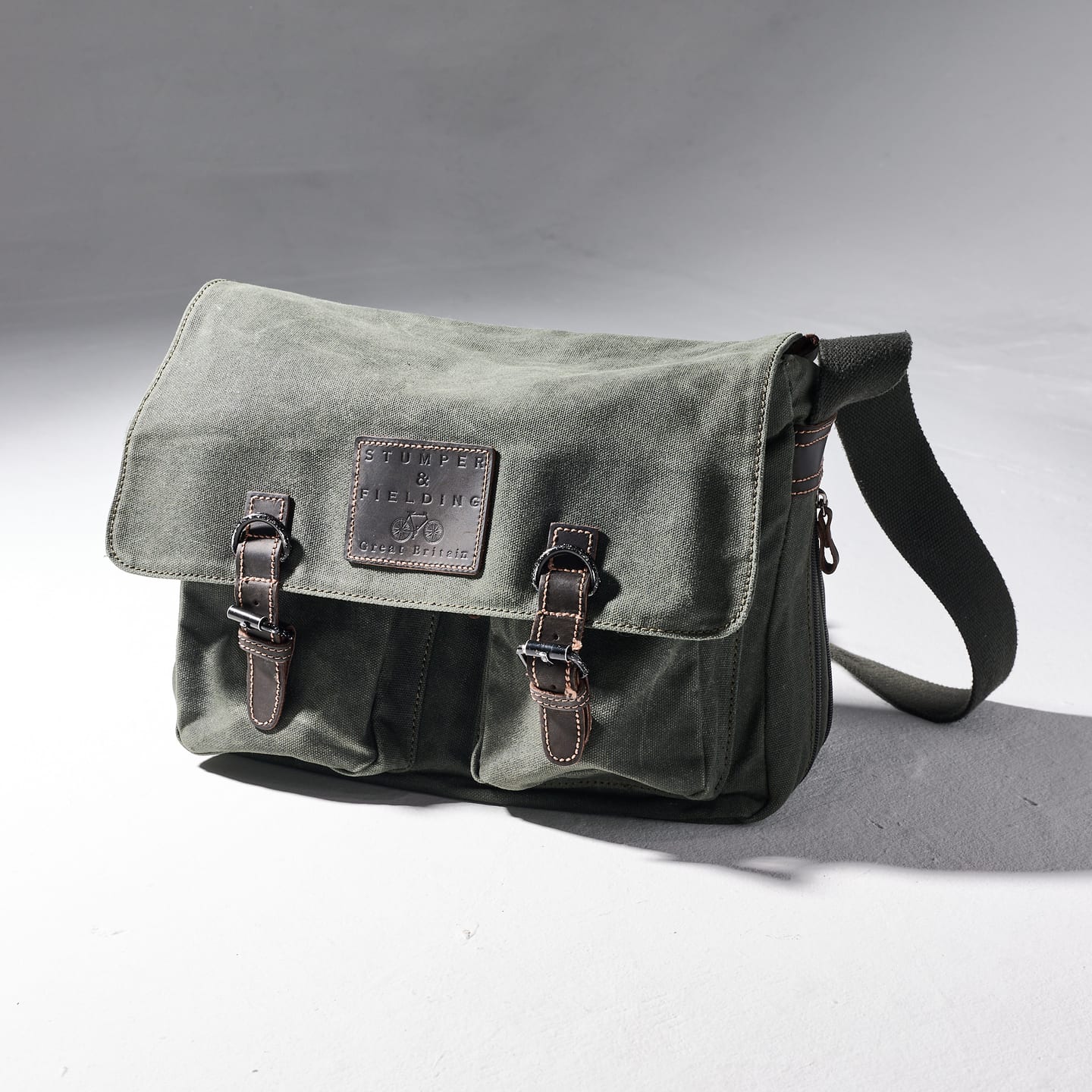 Apparel - Stumper & Fielding — frame 4